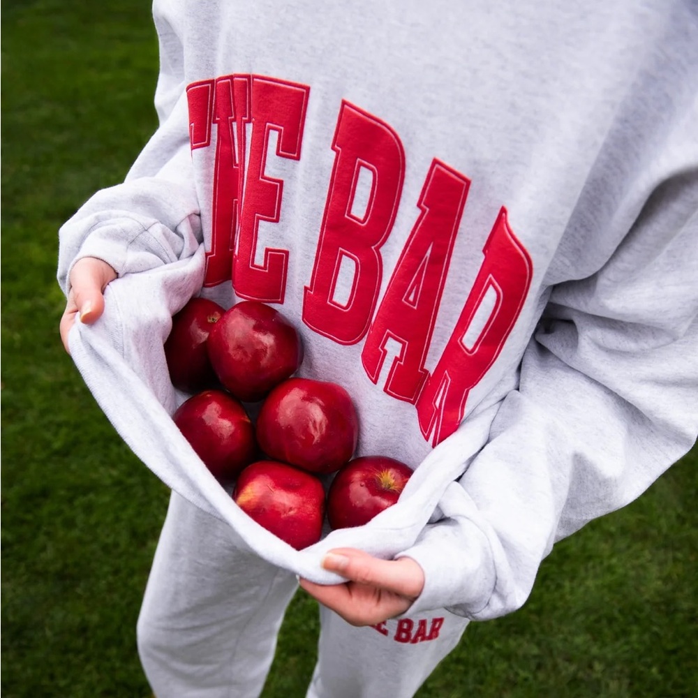 THE BAR - VARSITY SWEATSHIRT LT HEATHER GREY/BIG APPLE RED (LARGE) - Picture 3 of 7